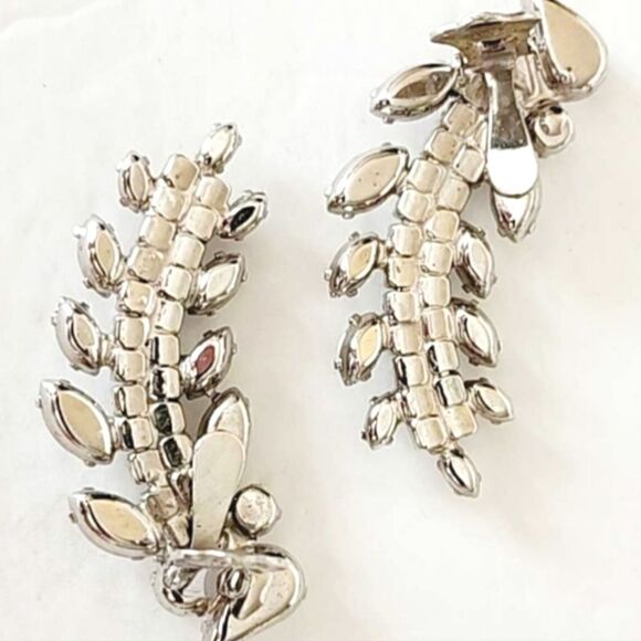 Vintage silver Crystal rhinestone climber earrings - Picture 13 of 16